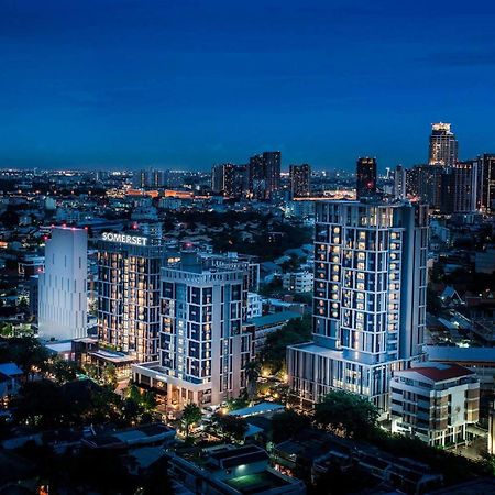 Somerset Ekamai Bangkok Exterior photo