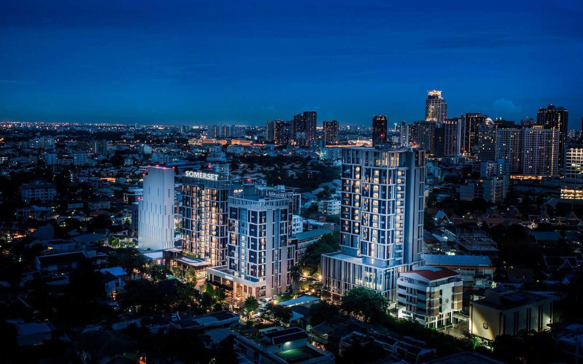 Somerset Ekamai Bangkok Exterior photo