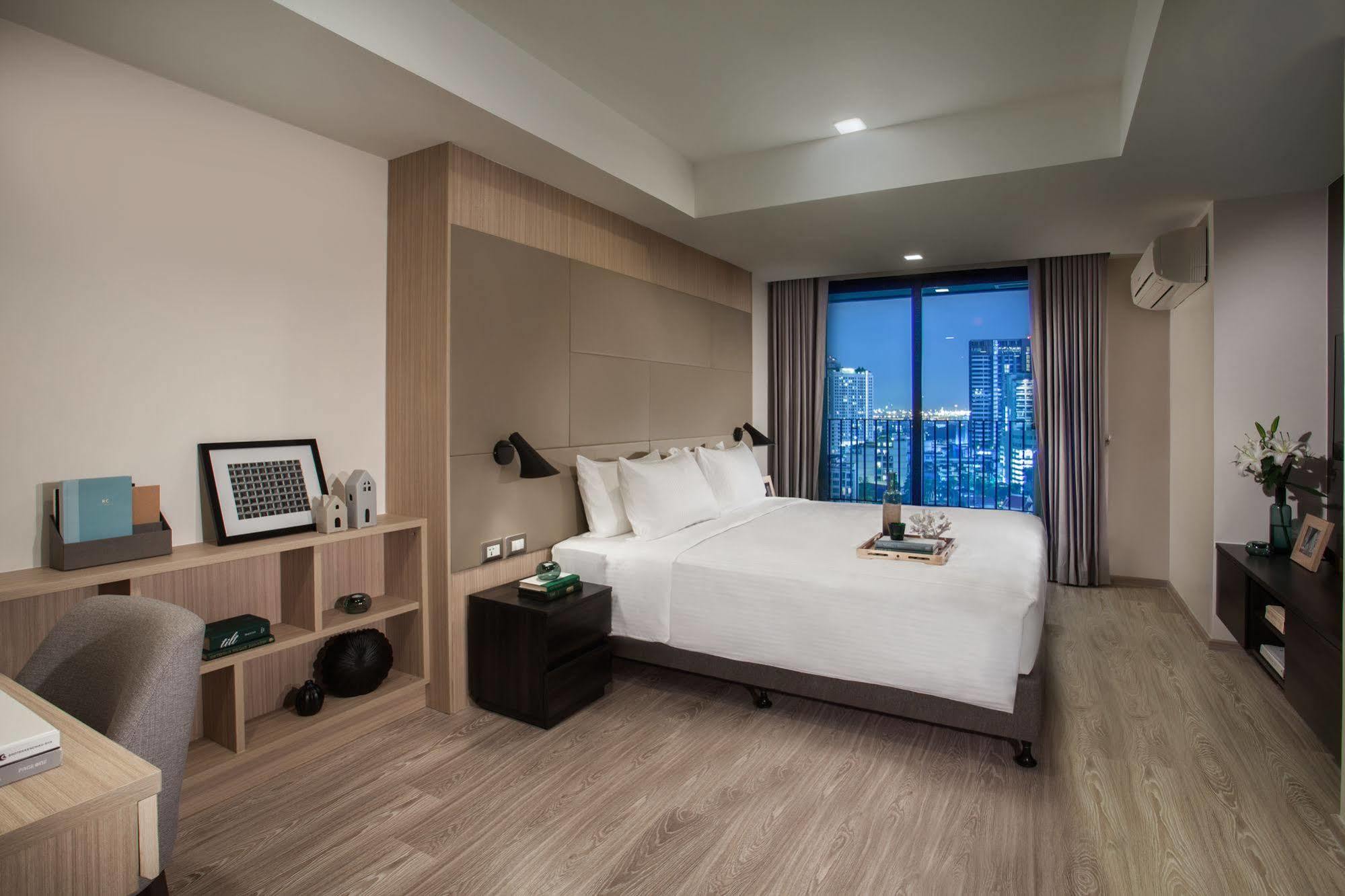 Somerset Ekamai Bangkok Exterior photo